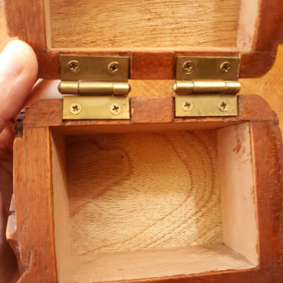 VINTAGE hand carved Honduran Wooden Jewelry Trinket Box made in Honduras, C.A. - Picture 9 of 9